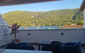 Apartmani Mlinar-One Bedroom Seaview