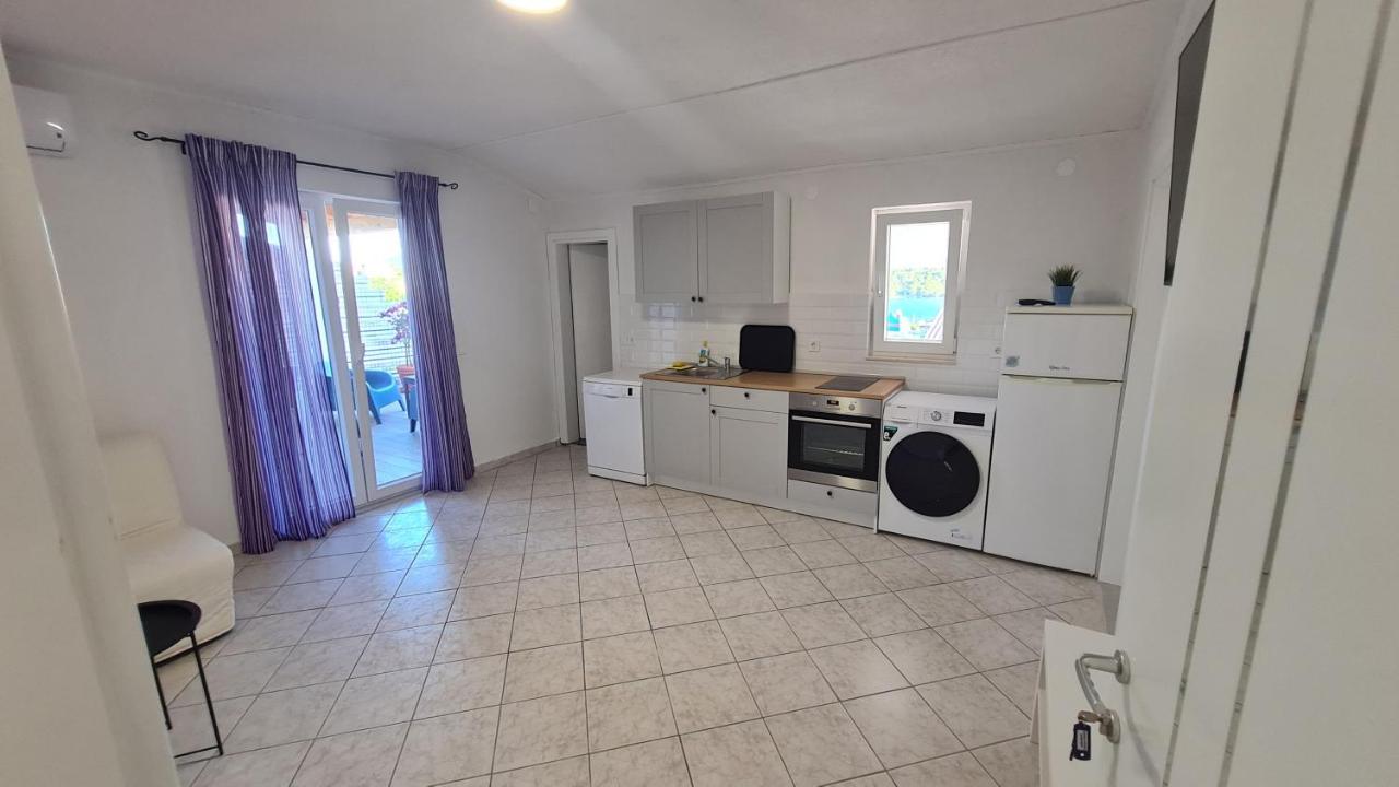 Apartmani Mlinar-One Bedroom Seaview Grebaštica Exteriér fotografie